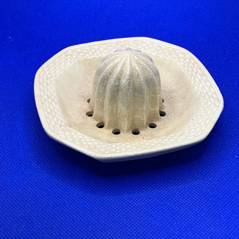 Vintage Cream Color Ceramic Juicer Lemon Squeeze
